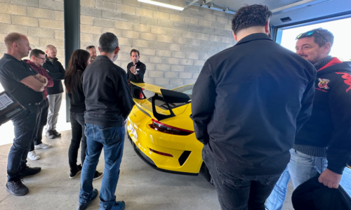 Image de la journée team building Porsche- Circuit Dijon-Prenois - PLANET Bourgogne