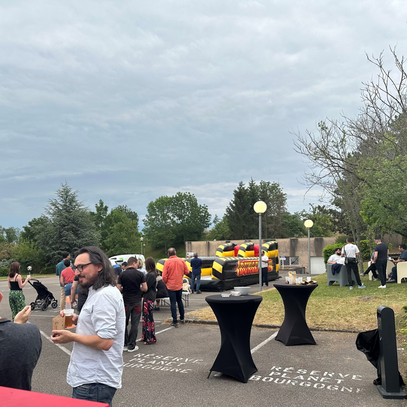 Image du barbecue - Cohésion d'équipe - PLANET B