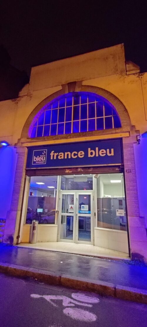 Image de PLANET Bourgogne x France Bleu Bourgogne - Podcast Pull moche de Noël - PLANET B - PLANET Bourgogne